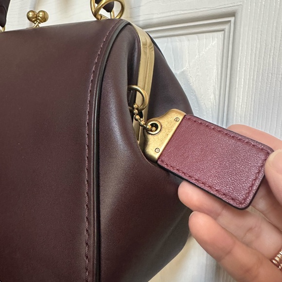 Coach 1941 Kisslock frame bag in oxblood - Picture 3 of 13